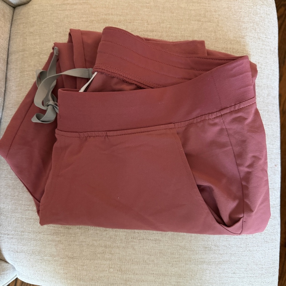 Figs Zamora Pants in Mauve